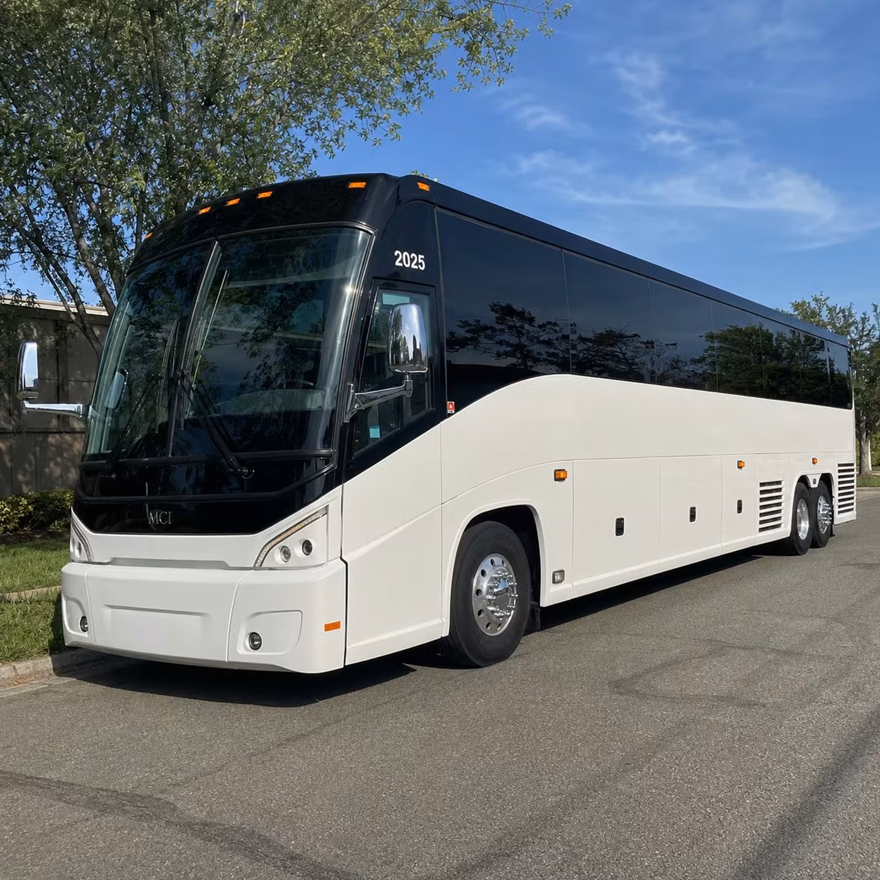 charter buses for wake forest demon deacons games in winston salem